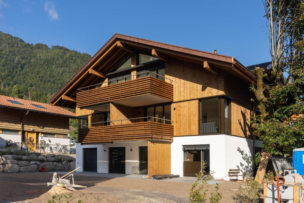 Moderne Neubauwohnung in Wilderswil Exterior foto